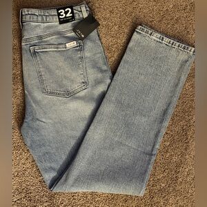 Joe’s Jeans High Rise Straight Faded Wash Size 32 NWT